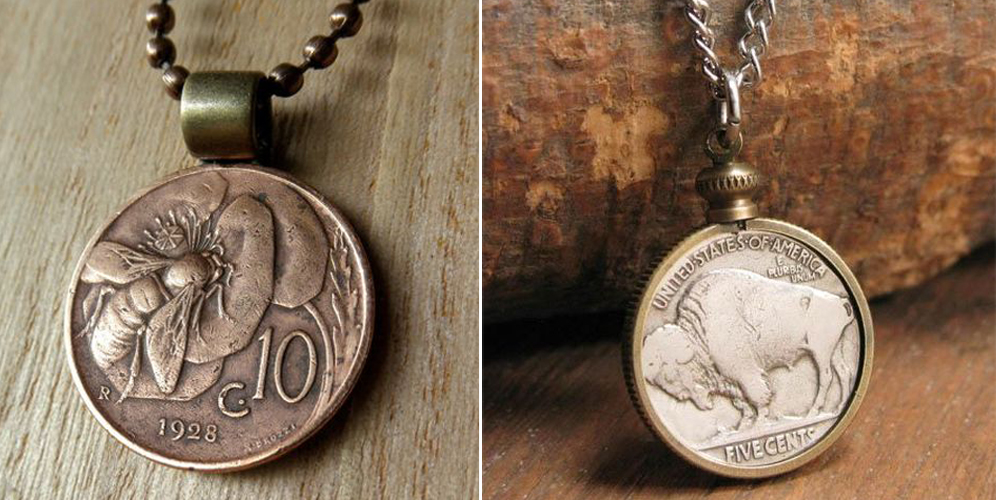 Две счастливые монеты в рамках