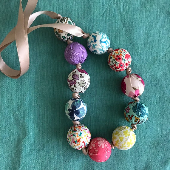 Kak obtyanut businy tkaniyu