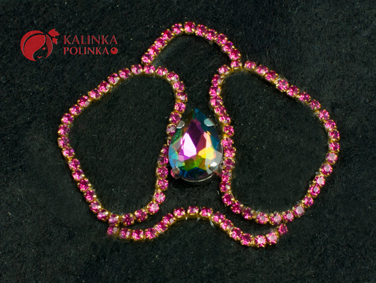 Brosh cvetok iz bisera