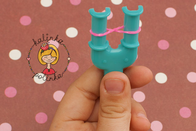 как начать плести браслет из резинок