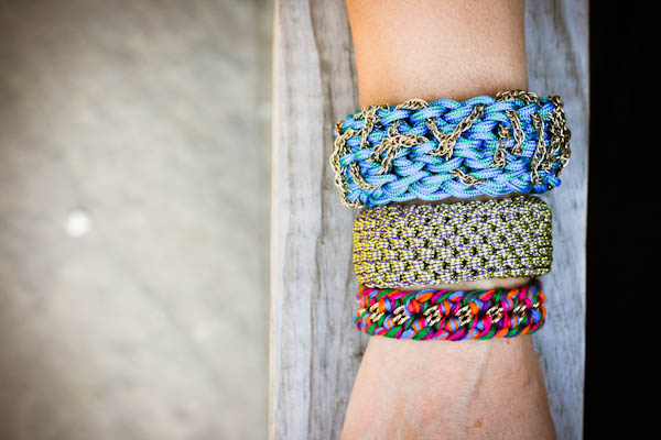 Сочетание толстого шнура и тонкой цепочки