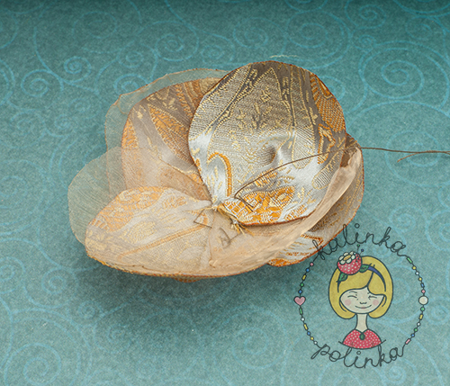 трети ряд лепестков для украшений из органзы