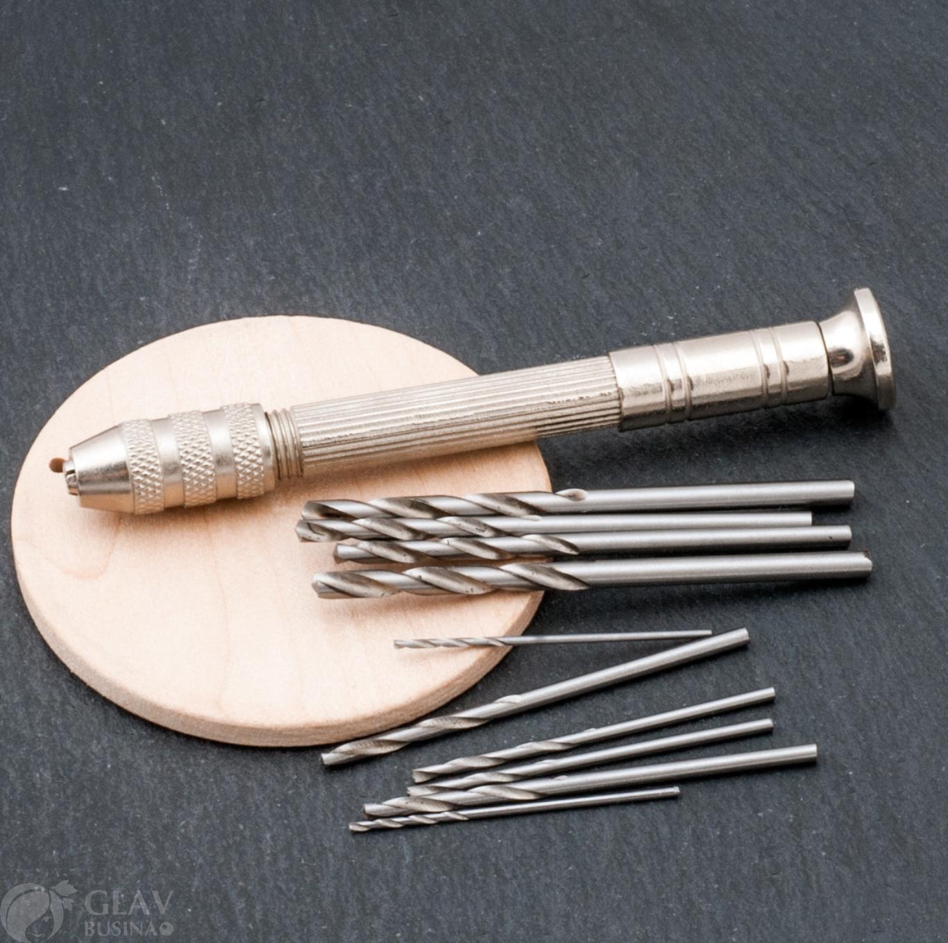 ОПТ (10 наборов) Ручное сверло с цангами на 4 размера и 10 свёрлами по металлу и дереву. Р-р свёрл от 1 до 3 мм.