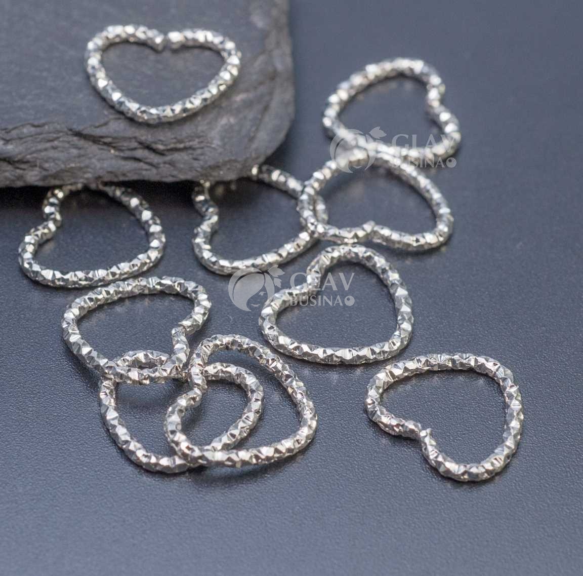 Коннекторы-сердечки с насечками, 14х12х1.5 мм, цвет платина, закрытые, железные.