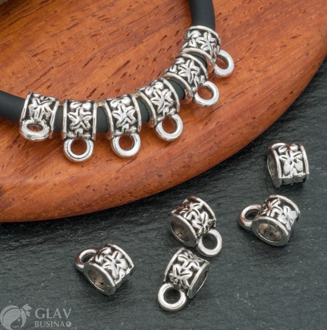 ОПТ (150 шт) Бейл (держатель для кулона) цветочек сакуры, р-р 7х4х5мм, отв-я 3 и 1,5 мм, цвет античное серебро.