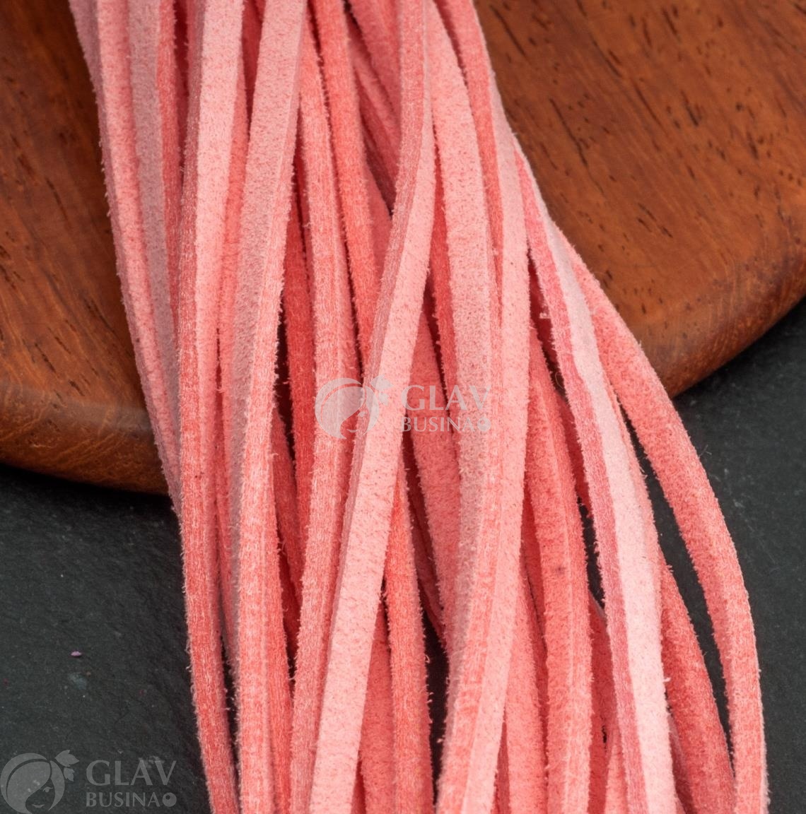 ОПТ (100 шт) Шнур из искусственной замши, хлопковый, розовый, р-р 2.5х1.5 мм, в 1 отрезке 1 метр.