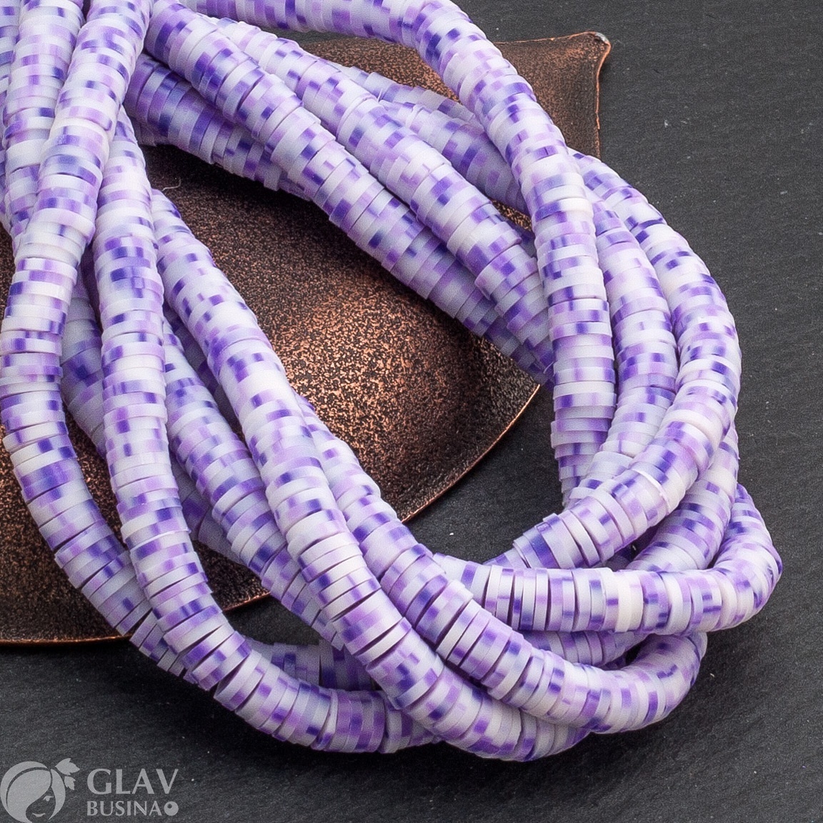 ОПТ (10 ниток) Нитка плоских бусин Майнкрафт из полимерной глины, цвет Лук батун (прозрачный белый с сиреневым и фиолетовым), р-р 6х0,1-09мм, отв. 1,2мм, в нитке 155 бусин / 20см