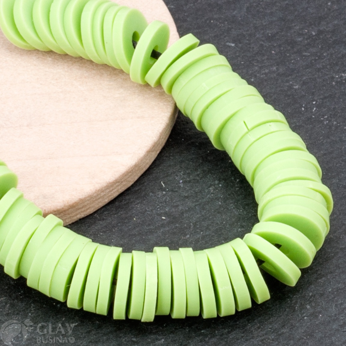 ОПТ (150 гр.) Низка бусин хейши из полимерной глины, цвет нежных побегов (светло-зеленый), 22 см, вес 15гр., ок 200 бусин, р-р 8х1мм, отв 2мм.