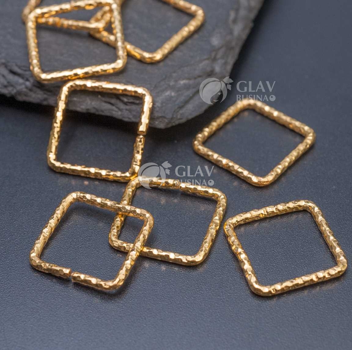 Коннекторы-квадраты с насечками, 15х1.6 мм, цвет желтое золото, закрытые, железные.
