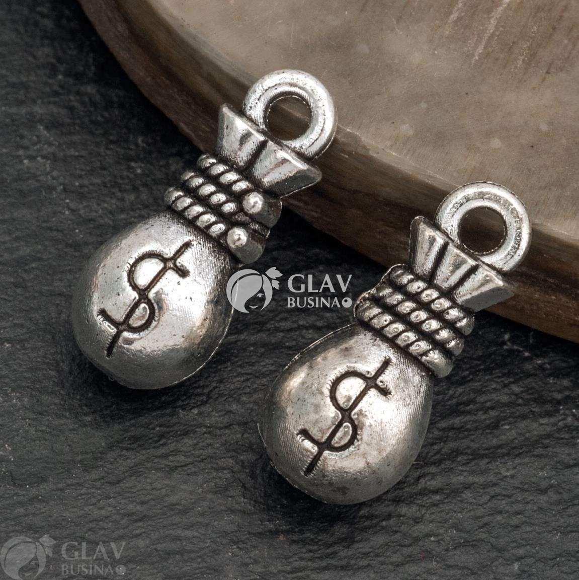 ОПТ (100 шт) Подвеска двусторонняя из бижутерного сплава, круглый мешок с долларами , 15х7х5мм, отв. 2мм, цвет античное серебро.