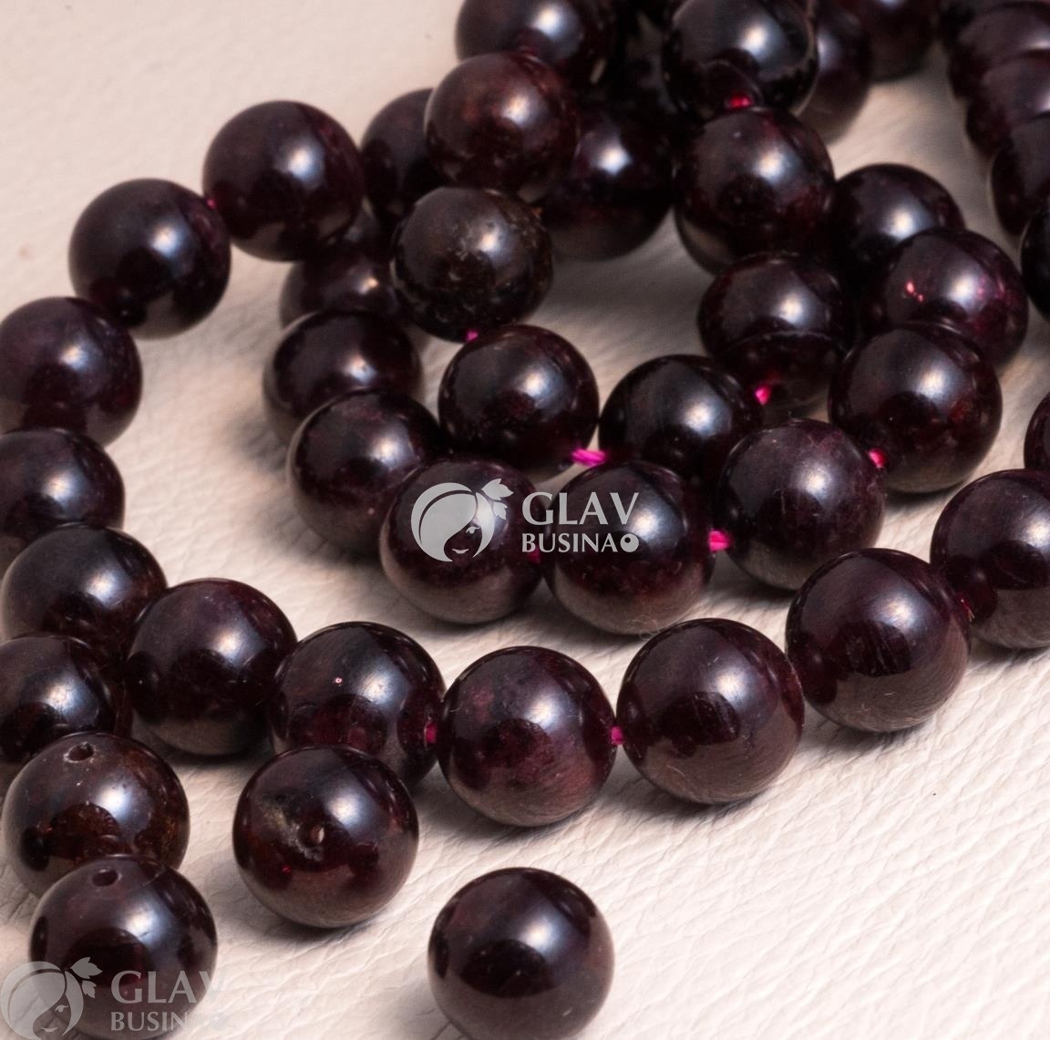 ОПТ (100 бусин) Гранат, гладкие бусины, шар, р-р 10 мм, отв 1мм.