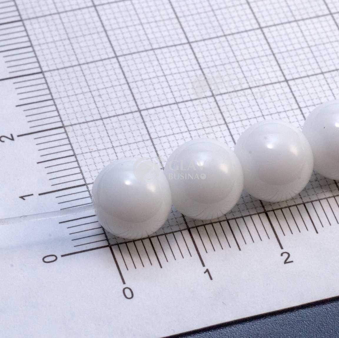 Фарфоровые бусины ручной работы, шар, р-р 10 мм, отв-е 1 мм, белые.