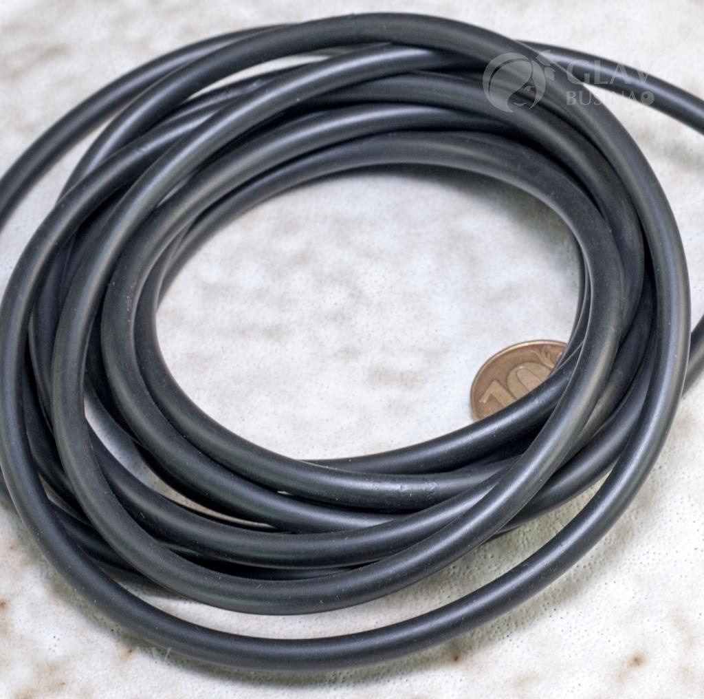 Черный матовый эластичный каучуковый шнур 5мм для изготовления колье и браслетов, долговечность до 2 лет, избегать света для сохранности.