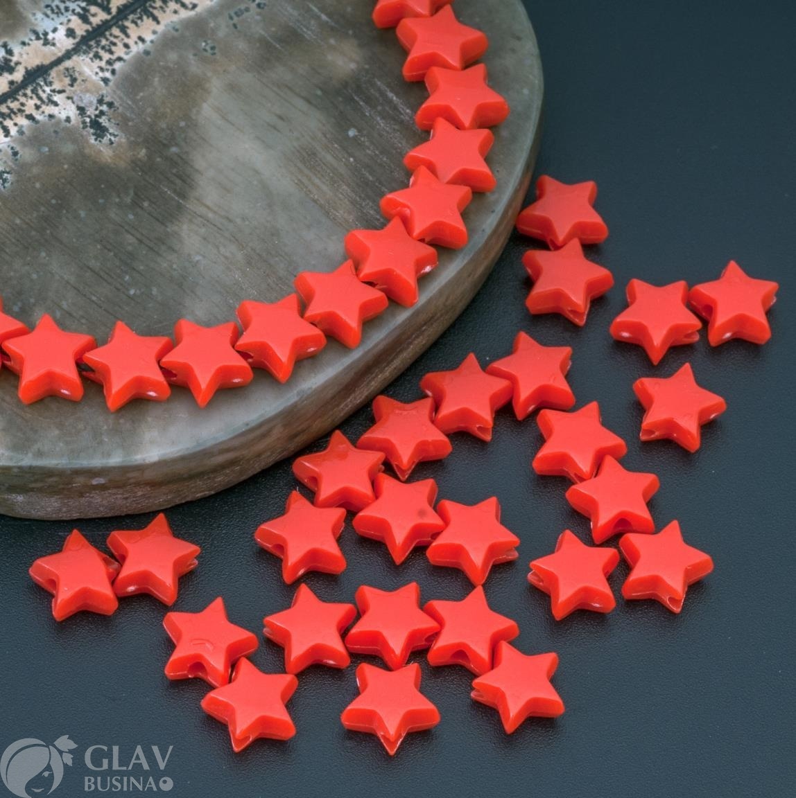 Бусины акриловые не прозрачные здездочки, цвет алый, 6х6х3мм, отв. 1,2мм