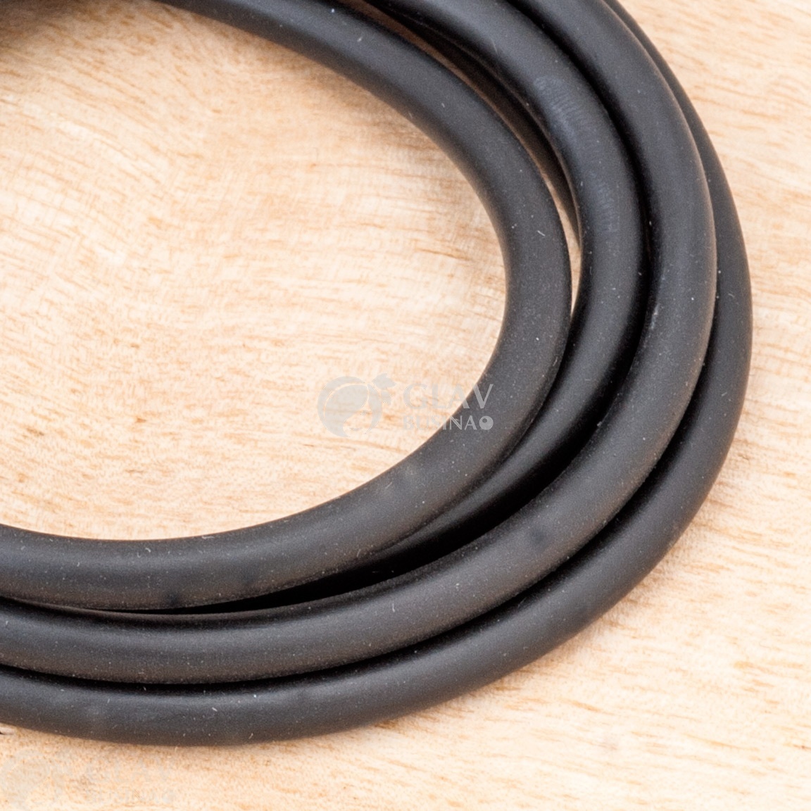 ОПТ (2500 См) Шнур каучуковый без отверстия, цвет черный, матовый, эластичный, 4мм.