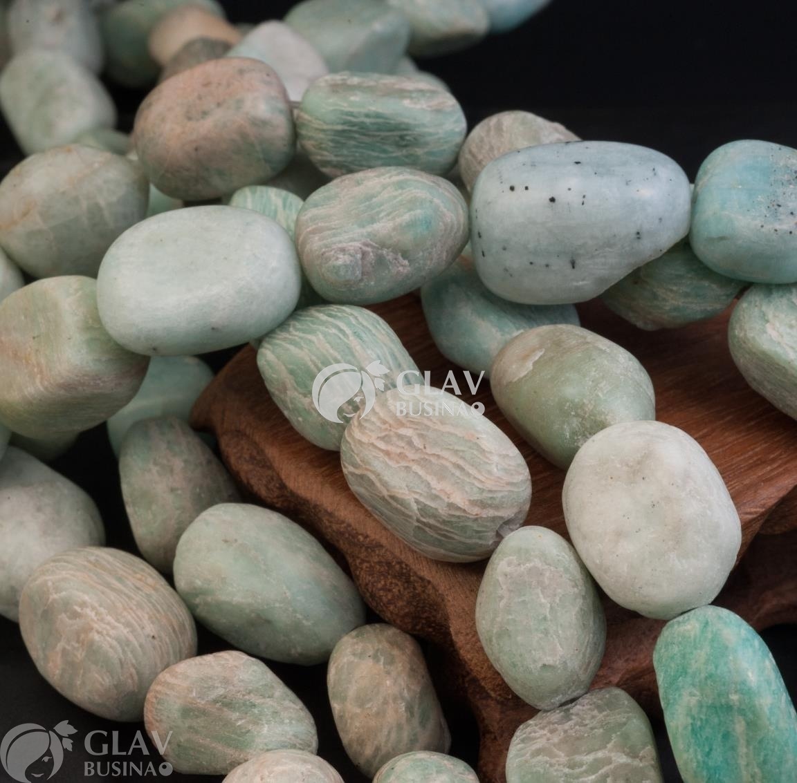 ОПТ (50 бусин) Бусины природного амазонита со следами выветривания, галька естественных форм, средний р-р 16х10х9мм, отв. 1,2мм.
