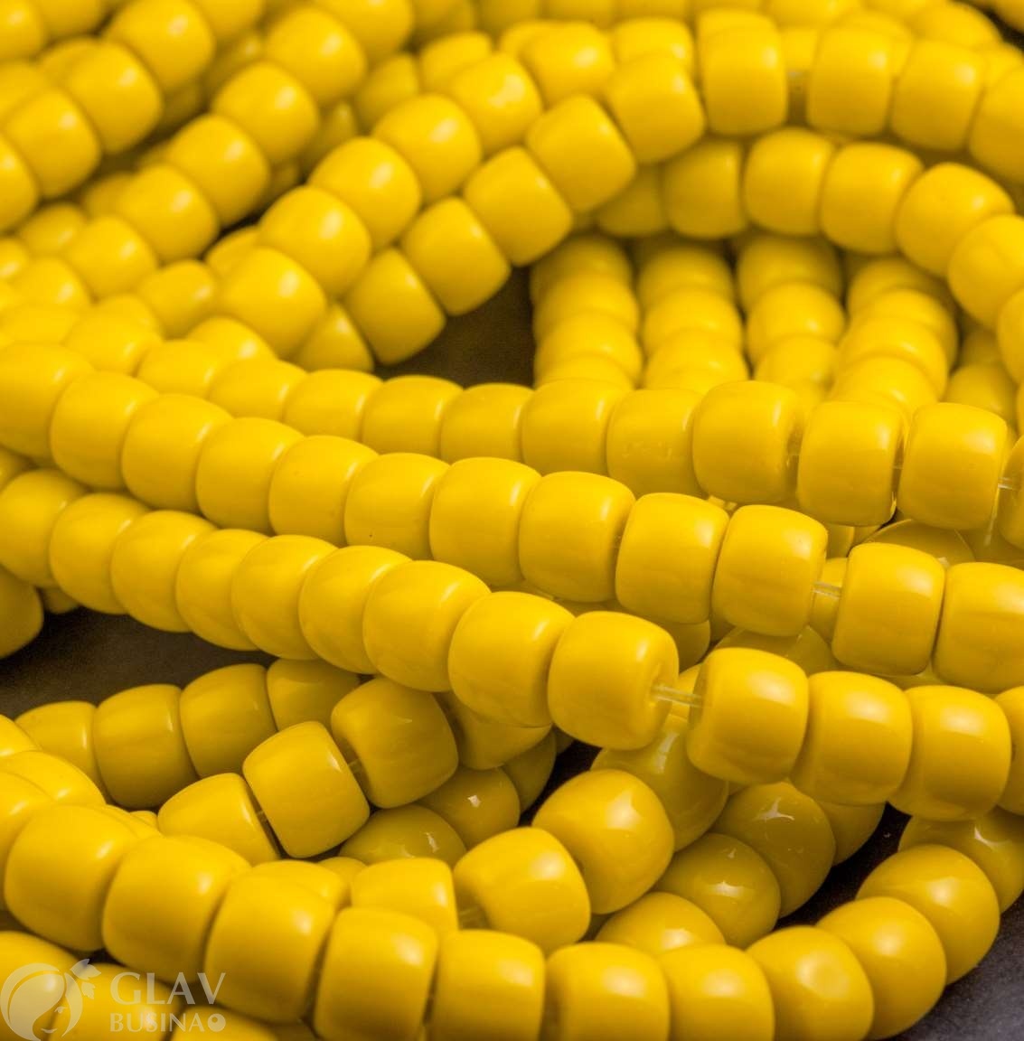 Бусины рондели 8х6мм из непрозрачного стекла, цвет мимоза (ярко-желтый), отв. 1.2мм.