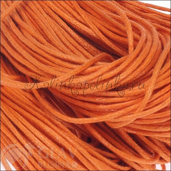 Оранжевый вощёный хлопковый шнур с натуральной текстурой, толщина 0.8-1.2 мм, средняя 1 мм, видны крупные волокна.