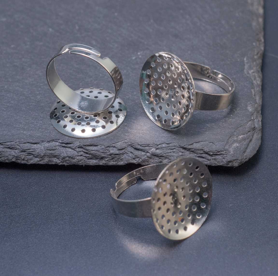 Основа для кольца с площадкой-ситечком, 20мм, железо, платиновый цвет, размер 19x21x20мм, регулируемый размер, 2 шт. в упаковке.
