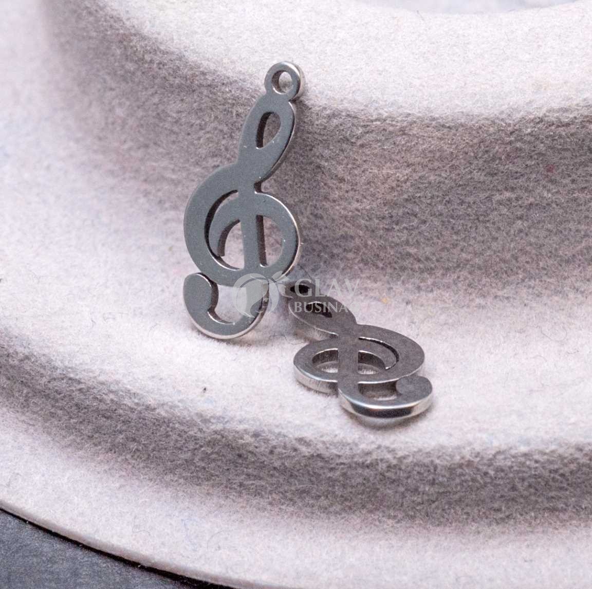 Скрипичный ключ, стальная подвеска, р-р 16х8х0.8 мм, отв-е 1 мм.