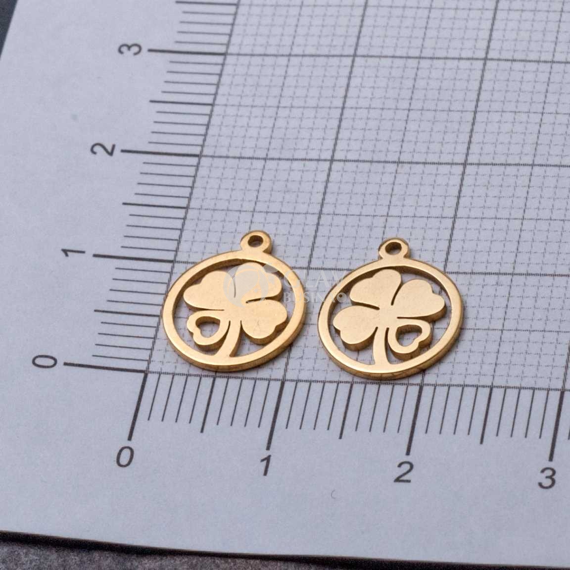 Удачный клевер, стальная подвеска, натуральная позолота 18k, р-р 12х10х0.8мм, отв-е 0.8мм.