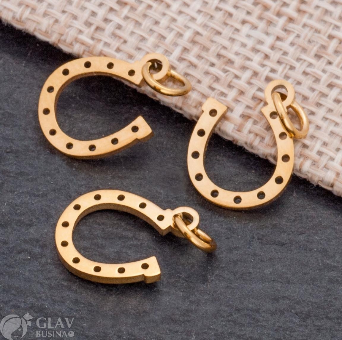 ОПТ (10 шт) Подвеска из хирургической стали с соединительным колечком, Золотая подкова, р-р 12х10х1мм, отв-е 1мм, цвет золотой.