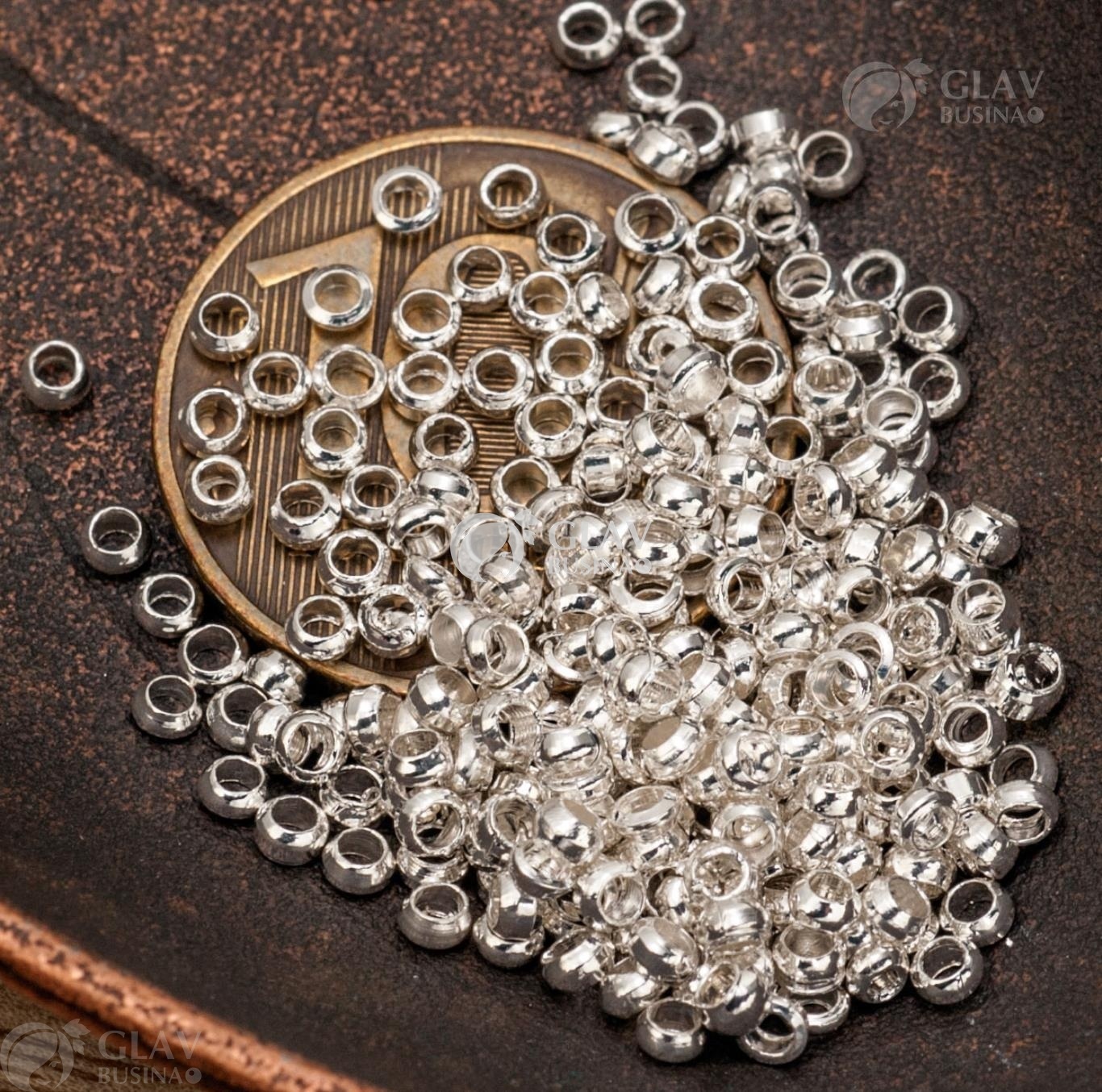 ОПТ (50 упак) Зажимные бусины латунные, круглые, р-р 2.4х1.5мм, отв-е 1.5мм,  цвет серебро. Упаковка 100 шт.