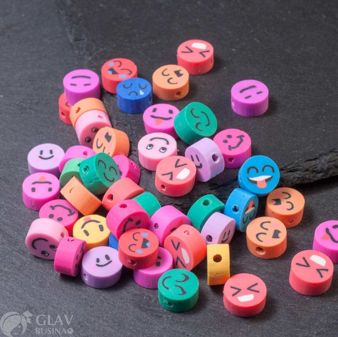 Микс бусин-смайликов из полимерной глины, 9х5мм, отв. 1,5мм.