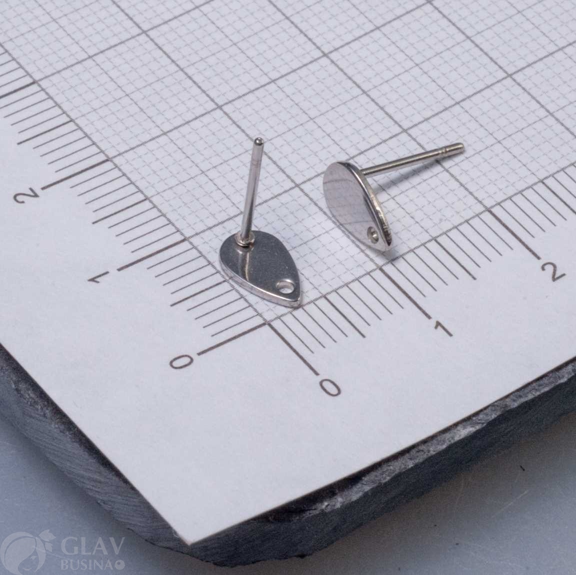 Пусеты-лепесток, долговечные, хирургическая сталь, р-р 8х5х1мм, отв. 1мм.