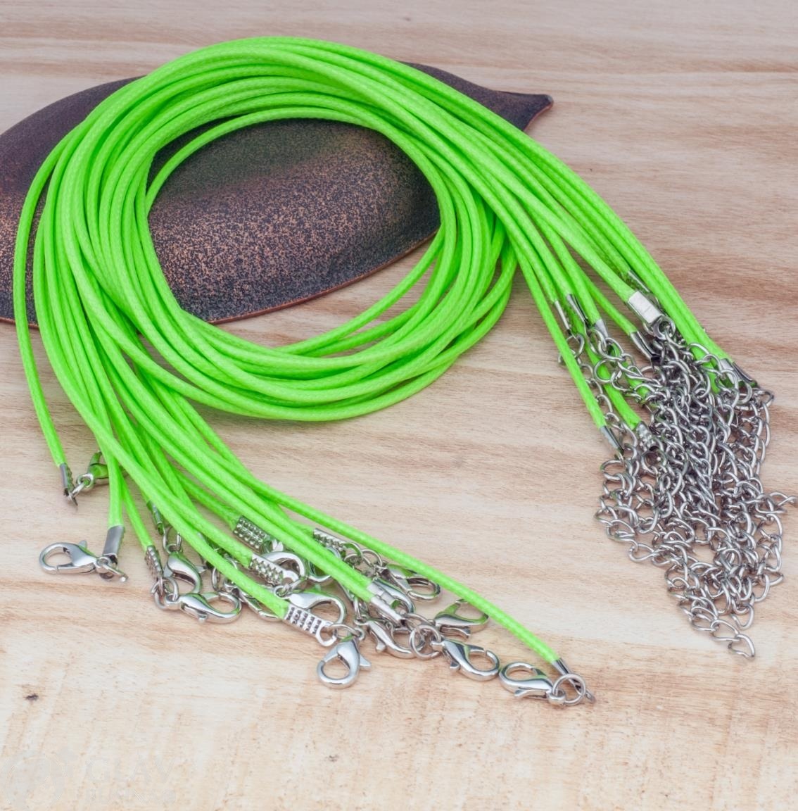 ОПТ (20 шт) Шнур на шею из полиэстрового вощеного шнура цвета зеленый неон 1,8мм х 43см, замочек 12мм из сплава, удлинн. цепочка 50мм, фурнитура железная, цвет покрытия платина.