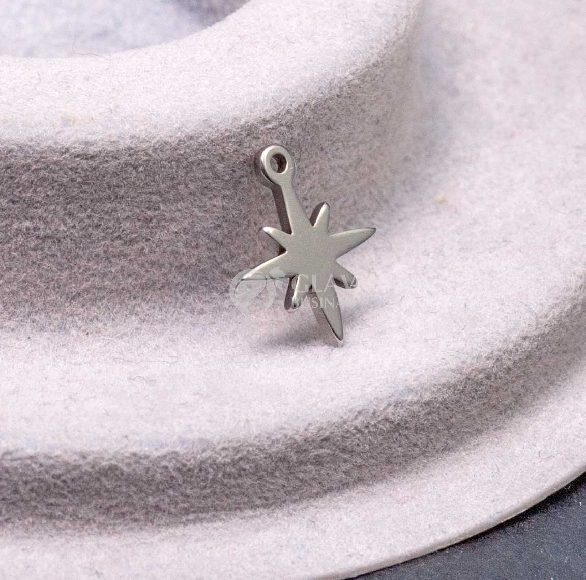 Восьмиконечная звезда, стальная подвеска, р-р 12х10х1 мм, отв-е 1 мм.