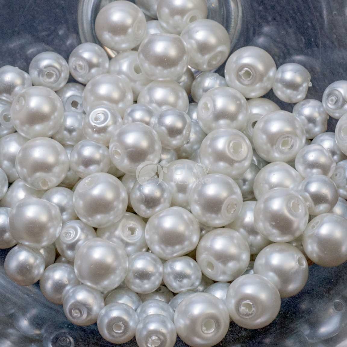 Микс: 50 гр. бусин стеклянного жемчуга белого цвета. Размеры от 4 до 10 мм.