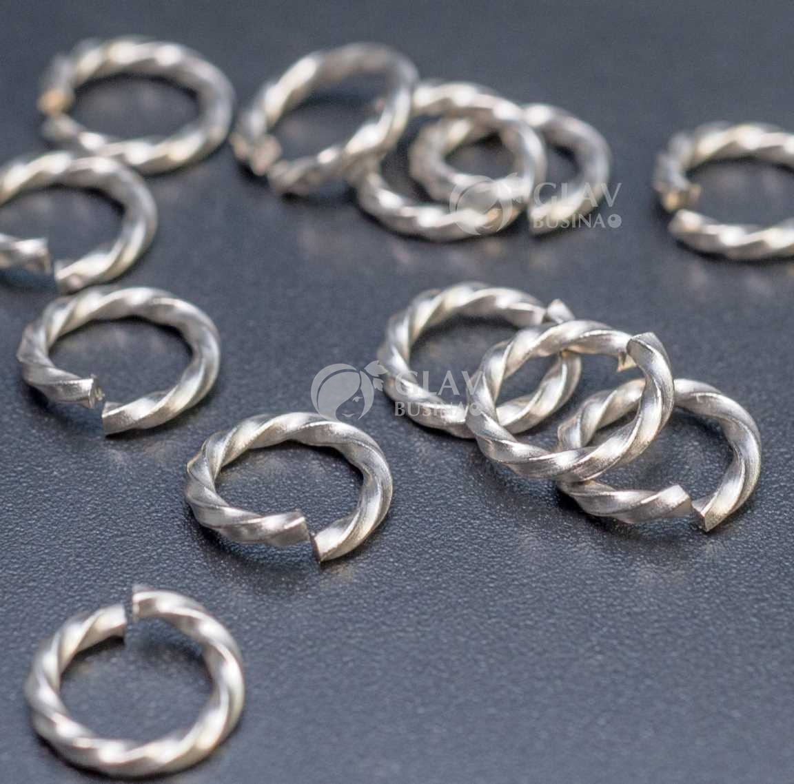 Колечки-коннекторы из хирургической стали, витые, 8х1.2мм.