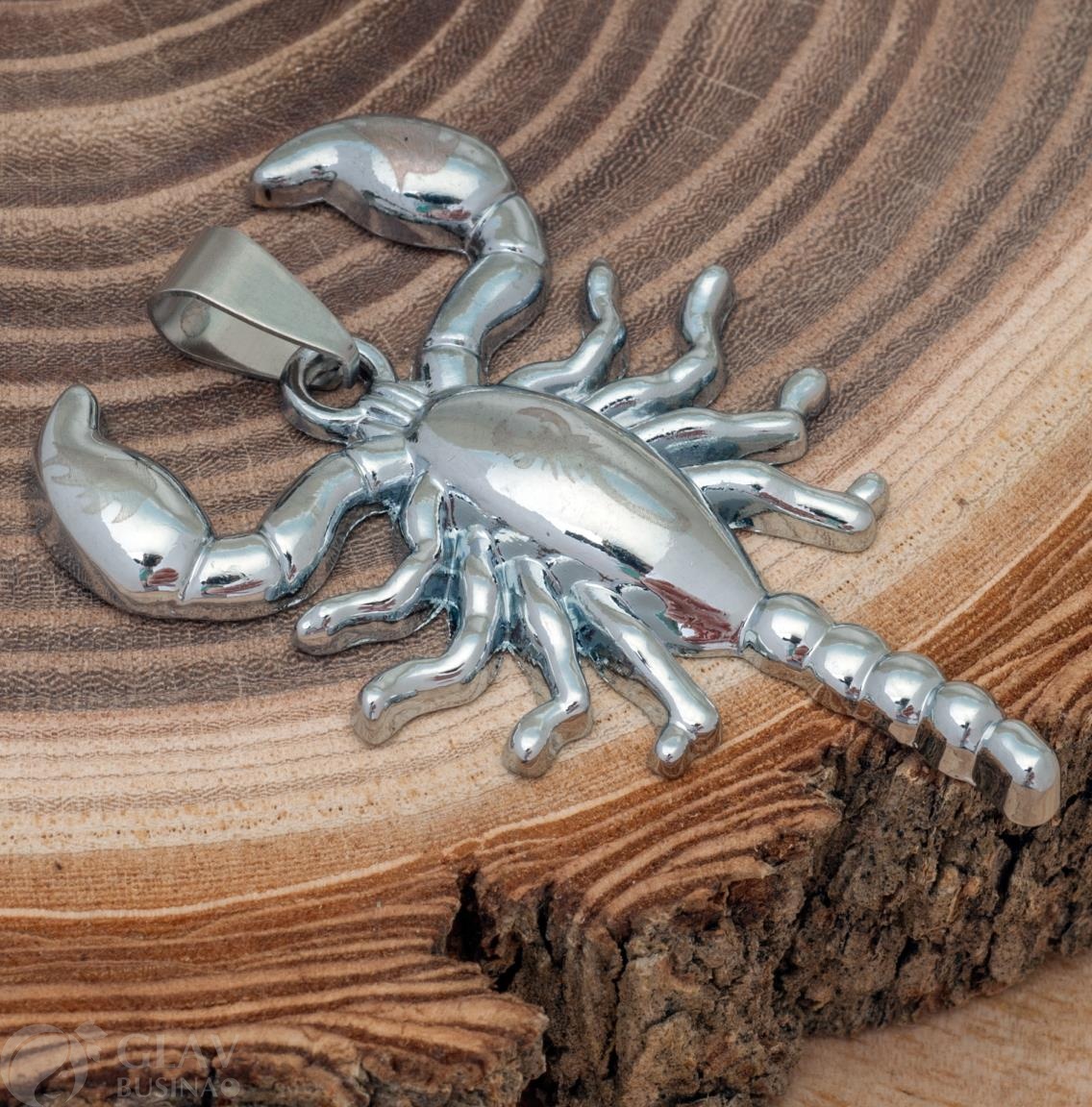 Подвеска скорпион с большими клешнями, бижутерный сплав, прочное гальваническое покрытие, цвет платина, р-р 50х32х4,5мм и бейл из нерж. стали 9х4,5мм, отв. 2,5мм.
