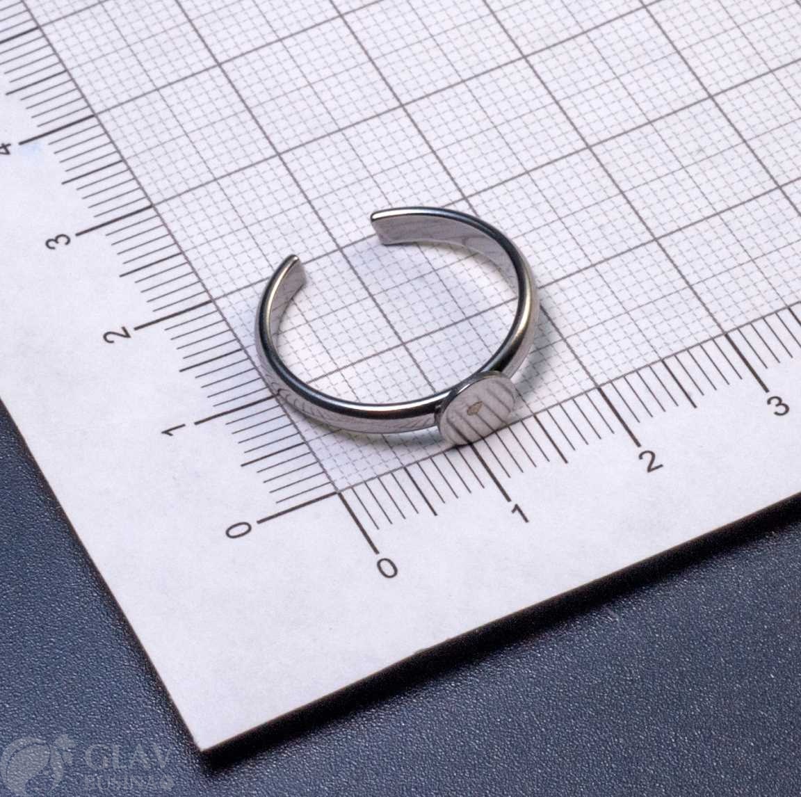 Основа для кольца из нерж. стали, площадка 6х0.7мм, шинка 3х1.5мм, размер 17мм, регулируемый.