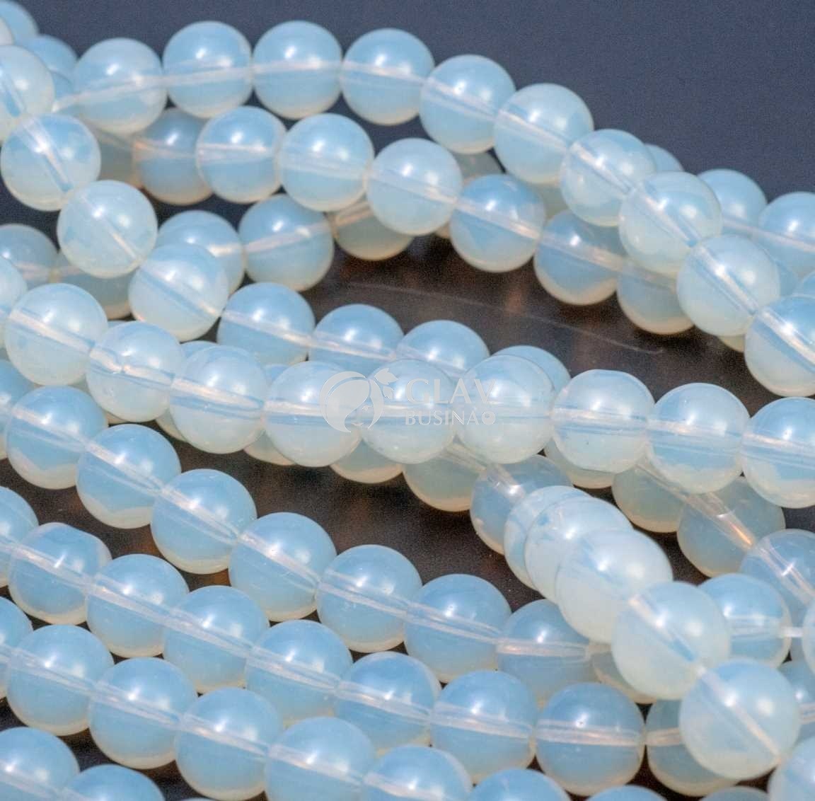 ОПТ (100 бусин) Бусины-шарики диам. 8 мм из прозрачного стекла, цвет молочно-белый, отв-е 1мм.