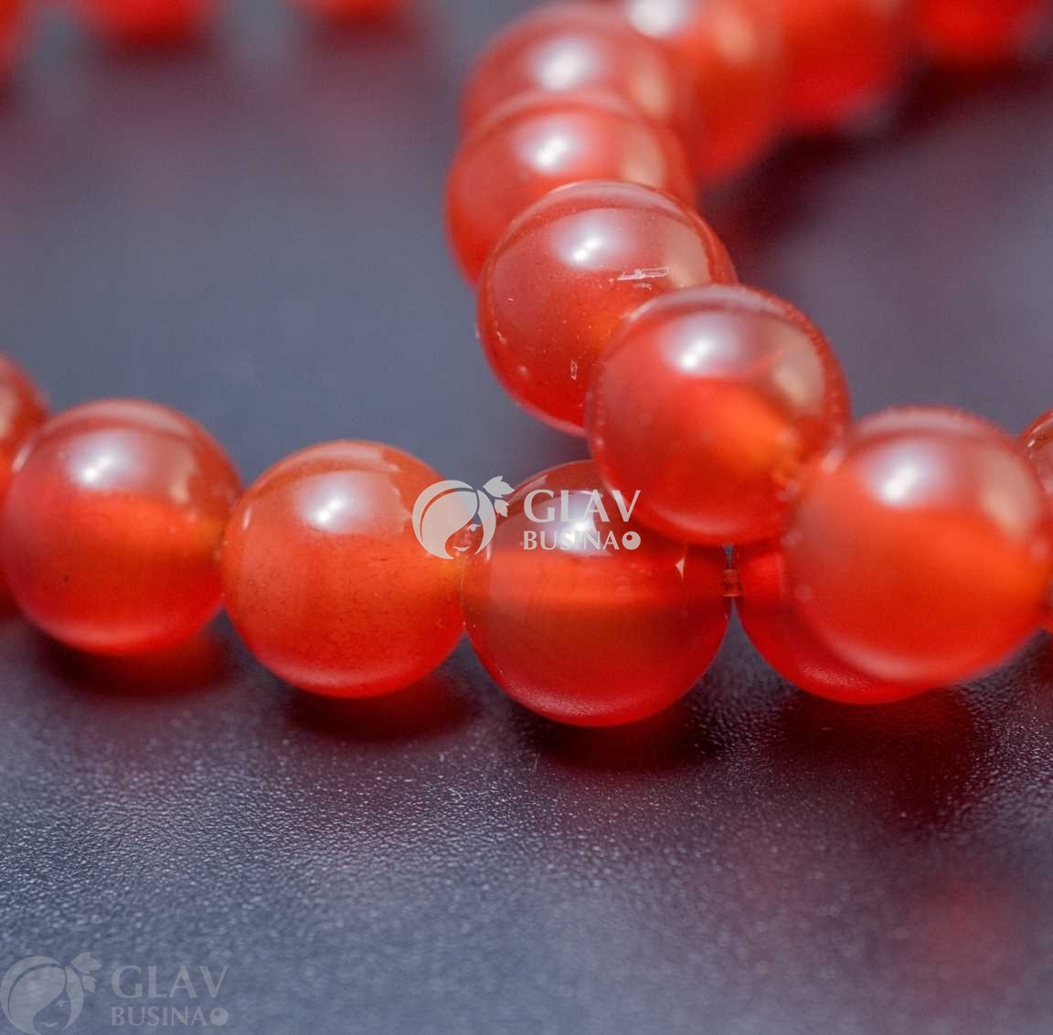 ОПТ (100 бусин) Красный агат полупрозрачный, гладкие полированные бусины, шар, р-р 8мм, отв. 1мм.