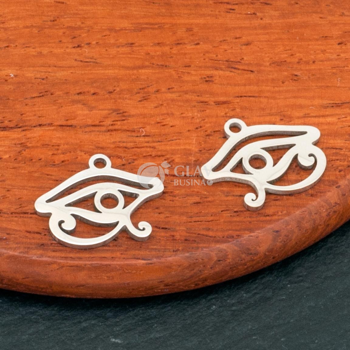 ОПТ (5 шт) Глаз гора, подвеска из хирургической стали, цвет платина, р-р 11х1,5х1, отв 1,4мм.