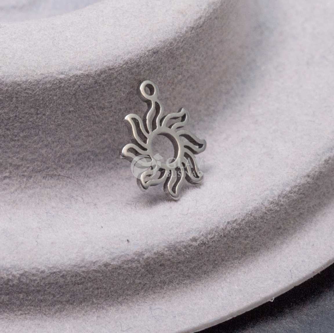 Солнышко, малая стальная подвеска, р-р 12х10х0.8 мм, отв-е 1 мм.