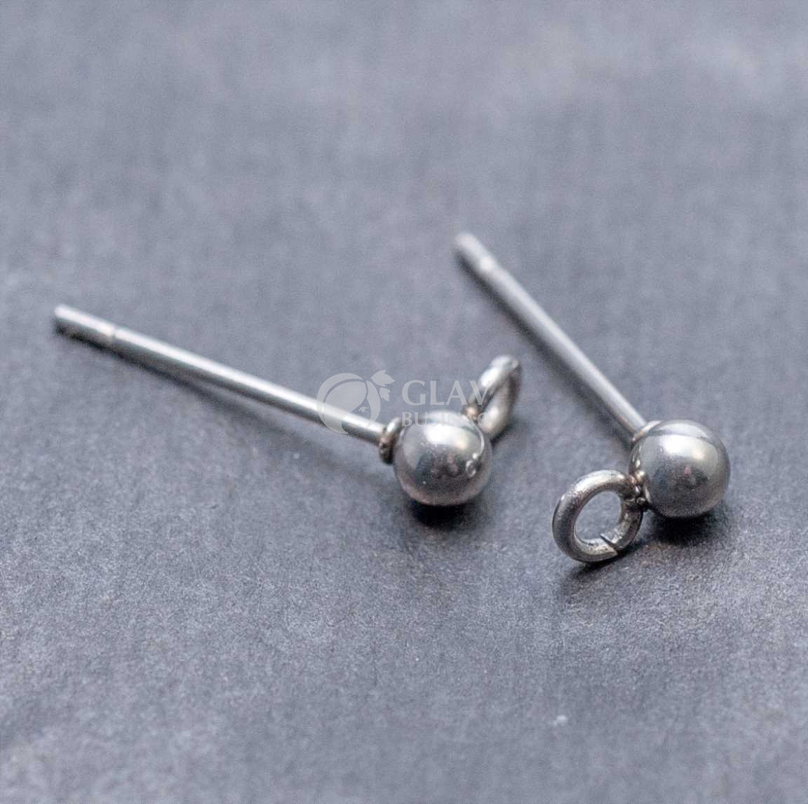 Пуссеты с шариком стальные, диам. 3мм,с гвоздиком 12х0.7мм и перпендикулярным разъемным колечком 1.5мм.