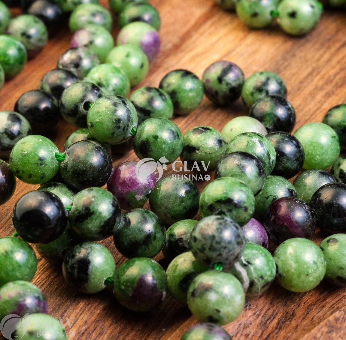 ОПТ (100 бусин) Цоизит с рубином, гладкая бусина, шар, р-р 8мм, отв. 1,2мм, натуральный, не окрашен.