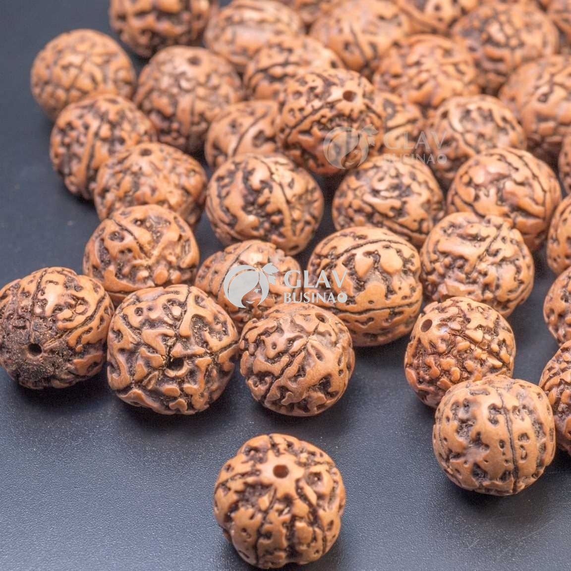 ОПТ (50 бусин) Бусины рудракша, не ровные, диам. 15-16мм, отв. 1.8 мм, цвет светло-коричневый, без покрытия.