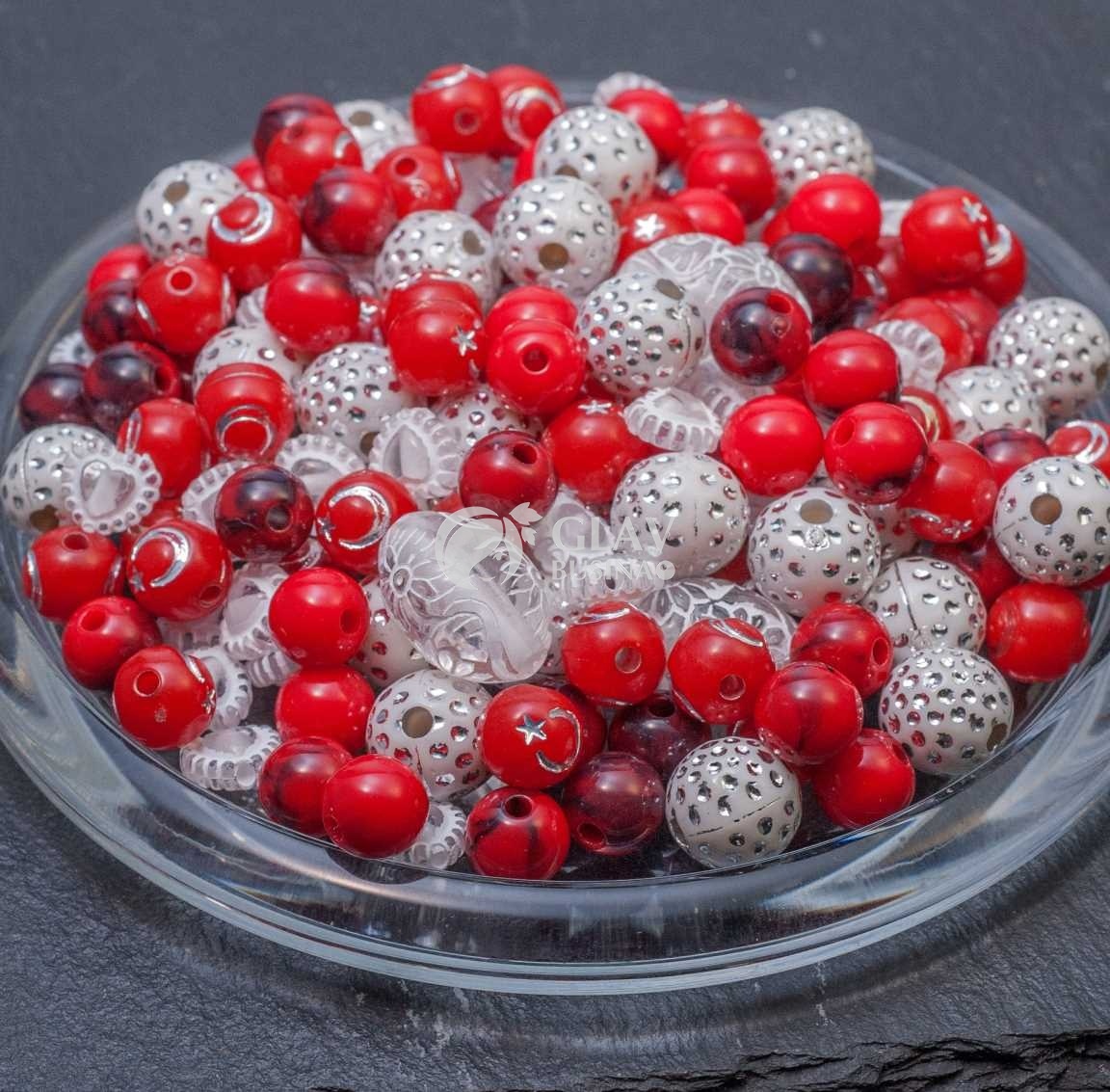 Микс. 50 гр. акриловых бусин: Морозная клюква. Р-ры 7-15 мм