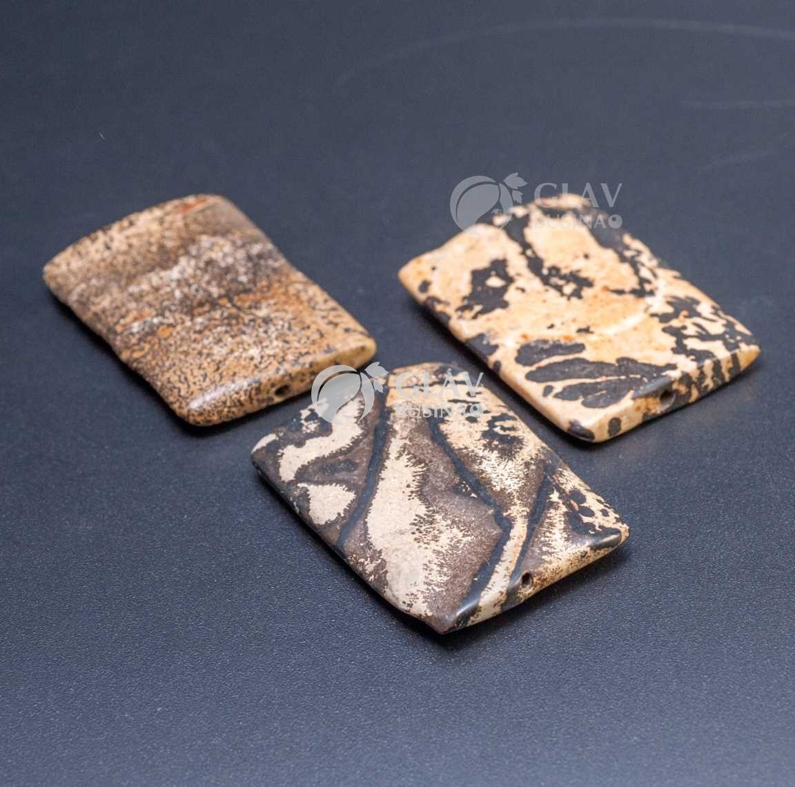 Пейзажная яшма, р-р ок. 33х21х5мм, отв. 1мм, гладкие полуматовые бусины плоские тонкие прямоугольники.