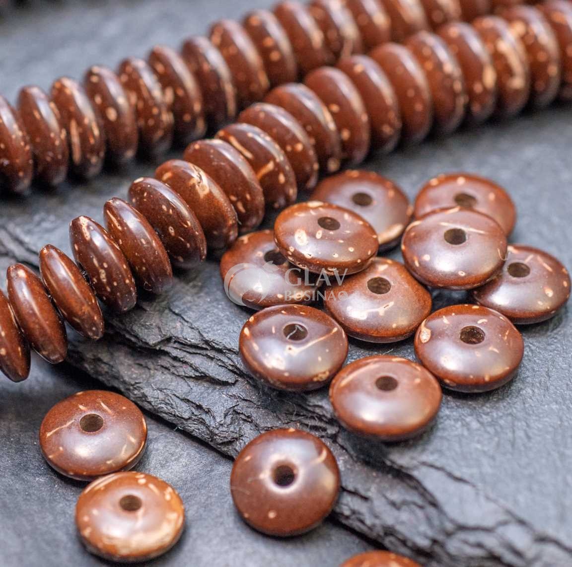 Бусины-хейши из оболочки кокосового ореха, цвет коричневый, р-р 8х3мм, отв-е 1,5мм.