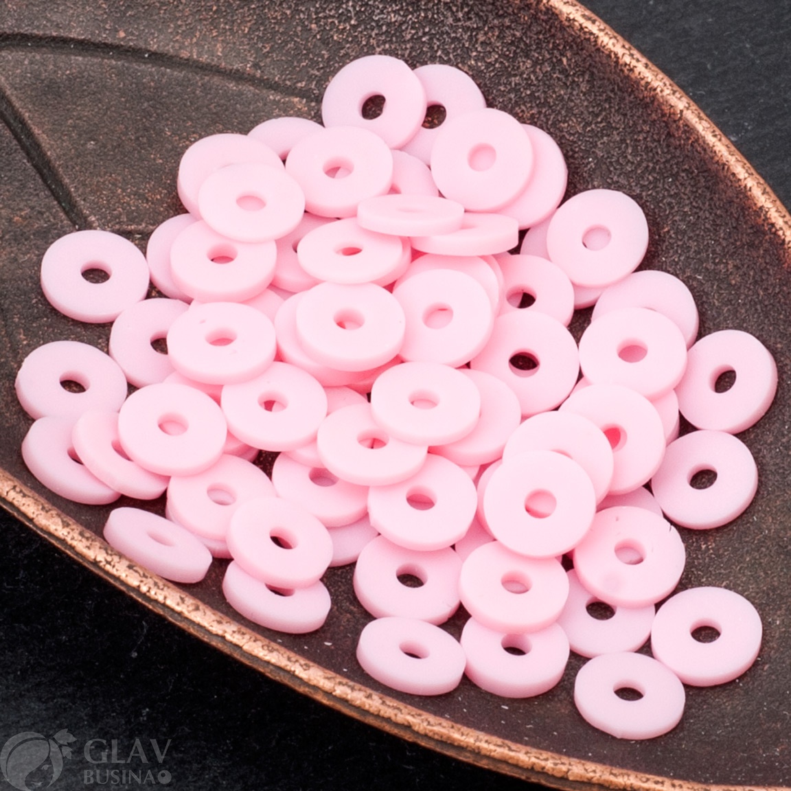 Низка бусин хейши из полимерной глины, цвет домик Барби (яркий светло-розовый), 22 см, вес 15гр., ок 200 бусин, р-р 8х1мм, отв 2 мм.