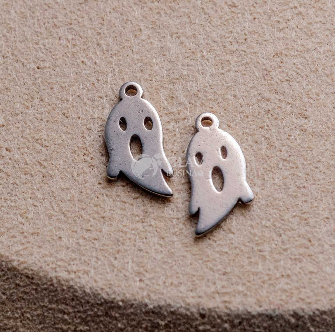 Кричащее привидение, стальная подвеска, р-р 12х6х0.8 мм, отв-е 1 мм.