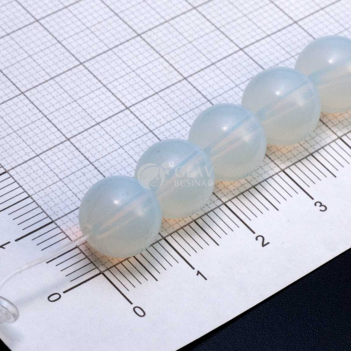 ОПТ (100 бусин) Бусины-шарики диам. 10 мм из прозрачного стекла, цвет молочно-белый, отв-е 1мм.