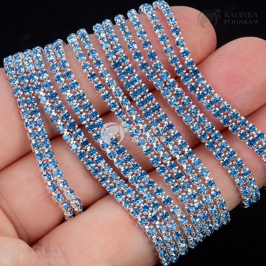 ОПТ (10 метров) Стразовая цепь, оправа латунная серебристая, стразы хрустальные, р-р 2мм, цвет голубой топаз, в 5см. 20 страз.
