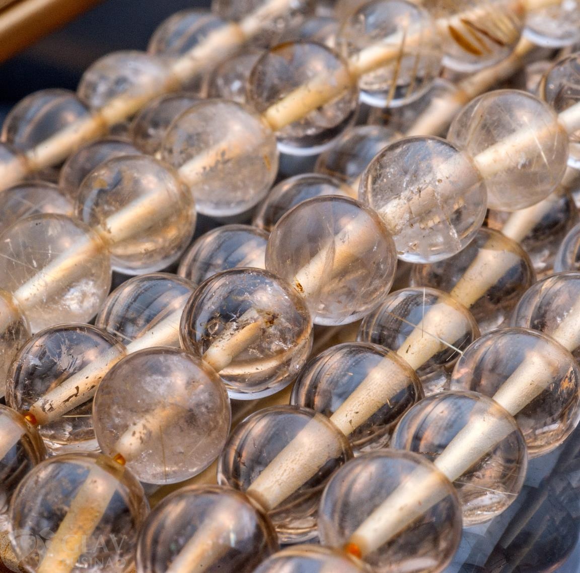 ОПТ (10 бусин) Венерин волос (рутил в горном хрустале), гладкие полированные бусины, шар, р-р 8мм, отв. 1мм.